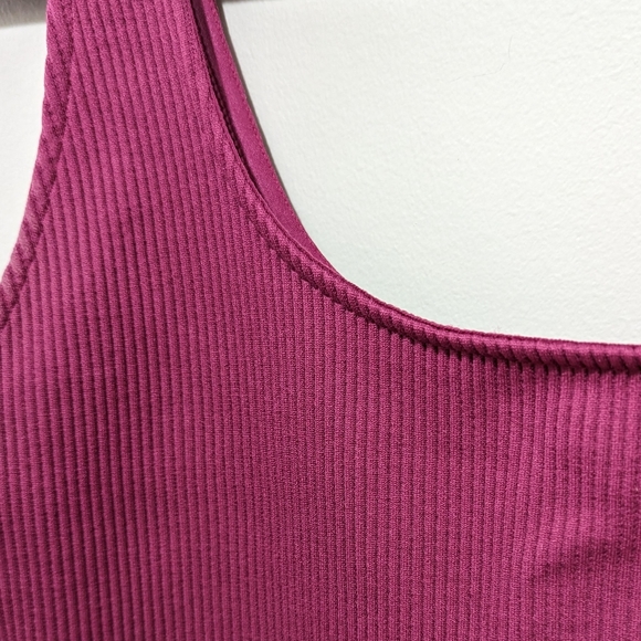 Ribbed crop top - Picture 3 of 4